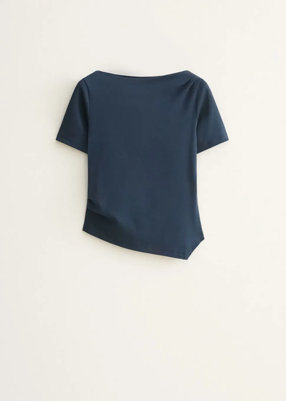 Asymmetrisch t-shirt boothals