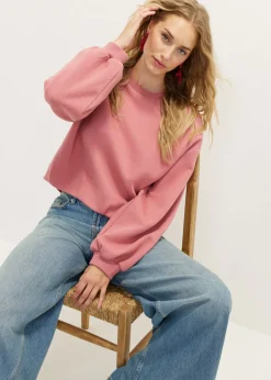 Balloon sweater