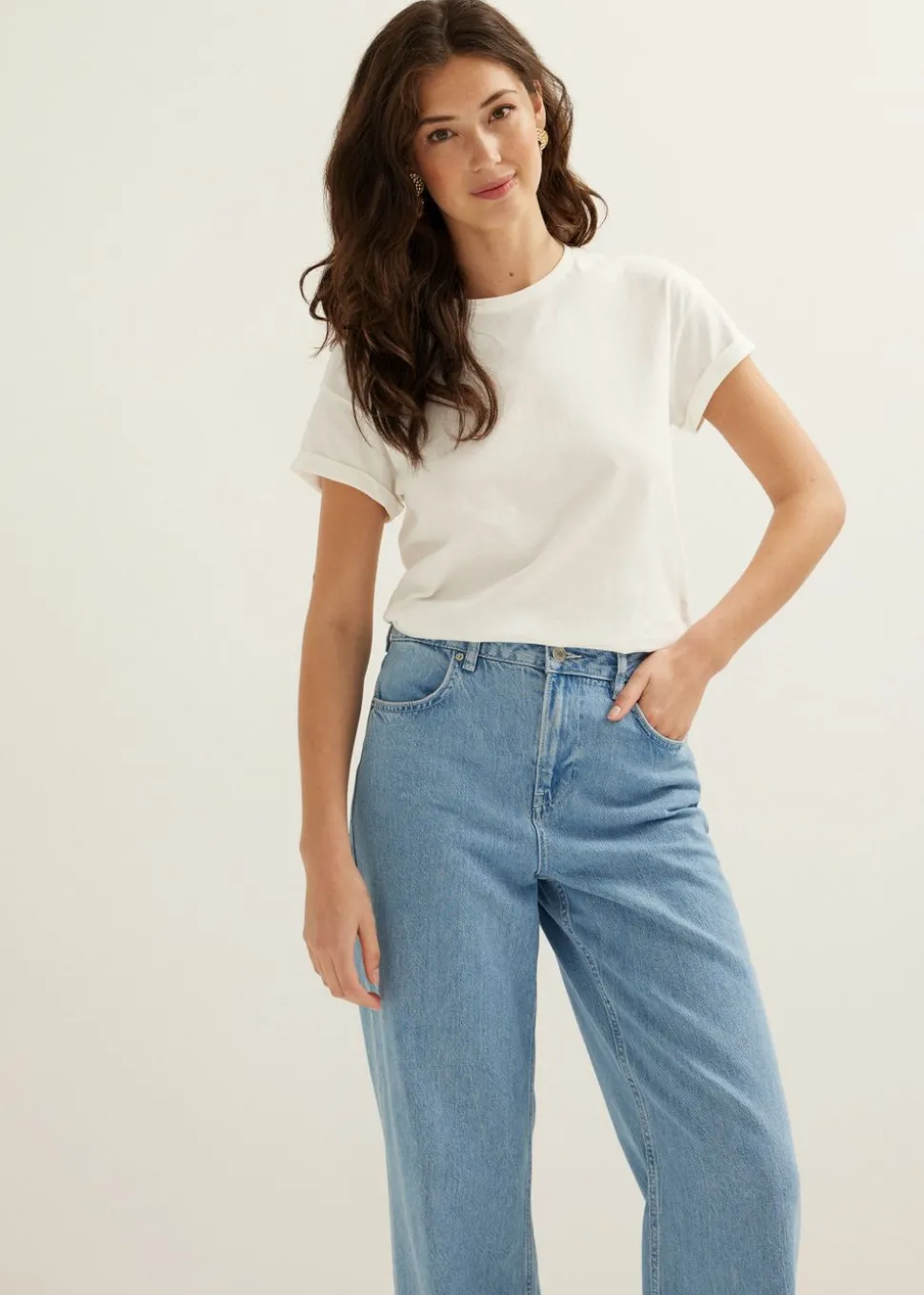 Basic T-shirt met opgerolde mouw