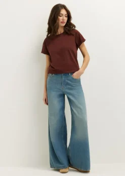 Basic T-shirt met opgerolde mouw