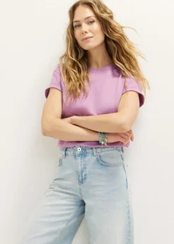Basic T-shirt met opgerolde mouw