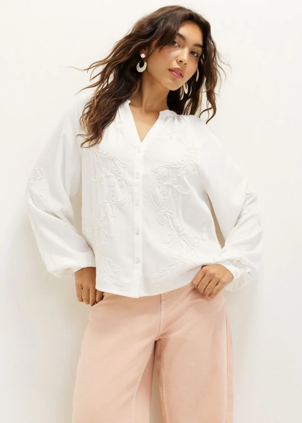 Blouse met borduursel