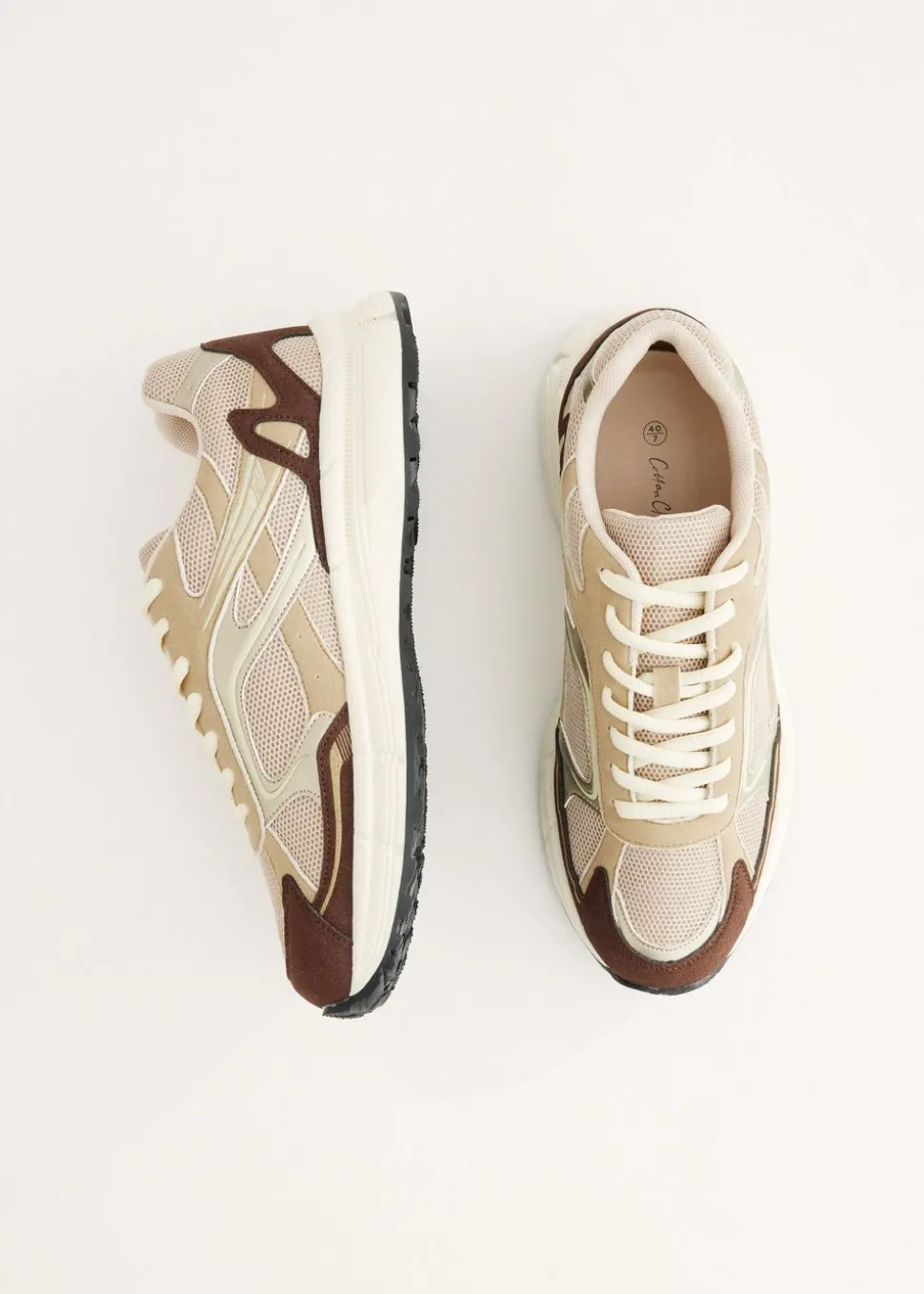 Chunky sneakers