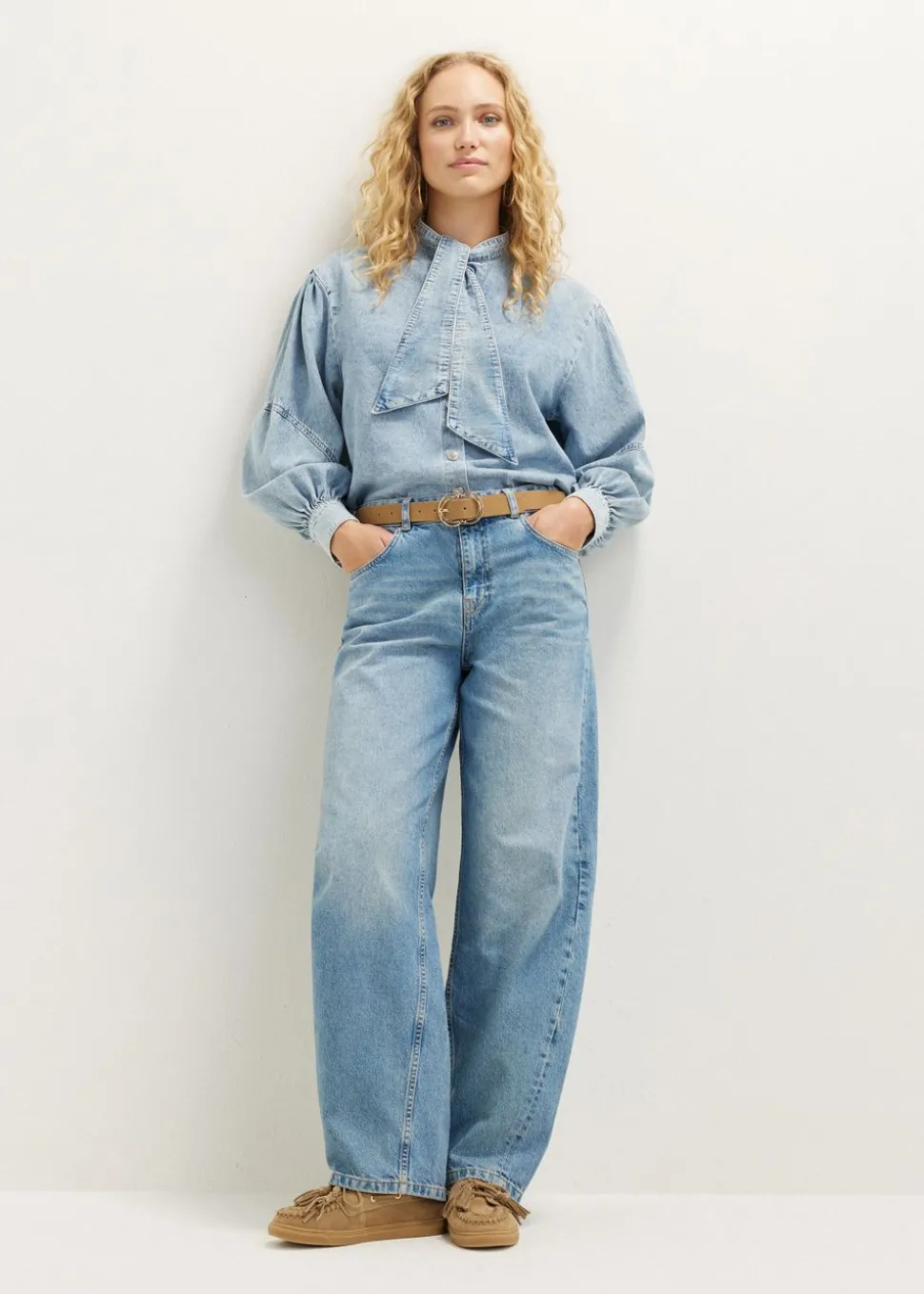 Denim blouse met strik