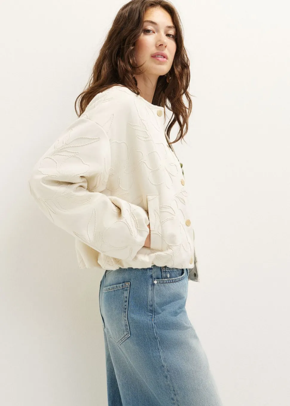 Geborduurde suedine bomber