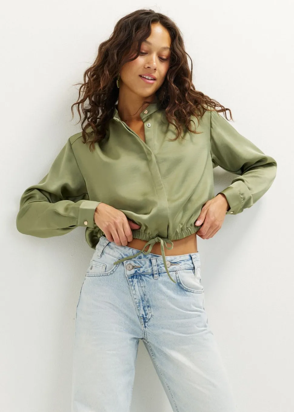 Satijnen blouse met koord