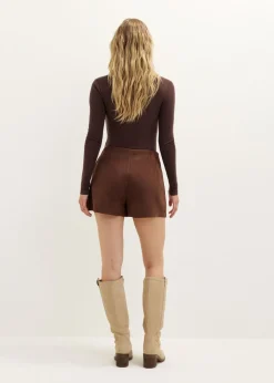 Suedine skort met studs