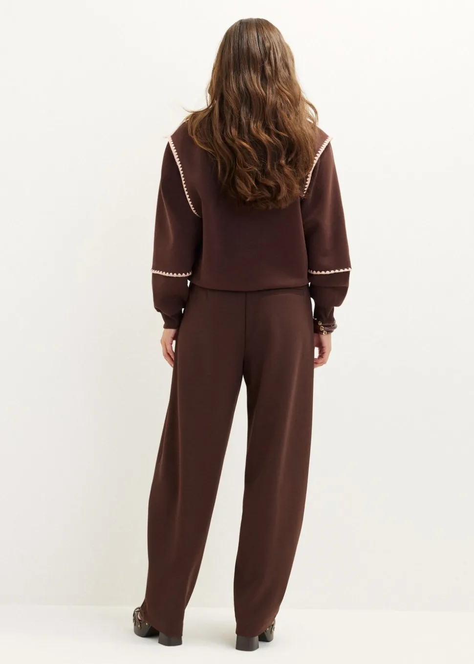 Sweater met feston details