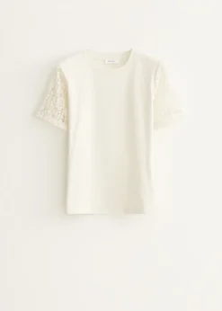 T-shirt met crochet mouwen