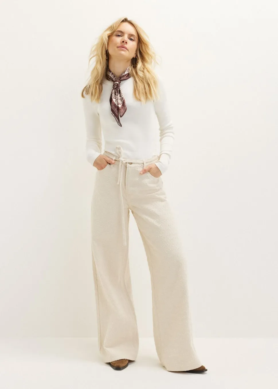 Wide leg jeans met structuur